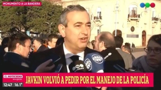 Javkin :"No vamos a quedarnos de brazos cruzados ante quienes abandonan a Rosario"