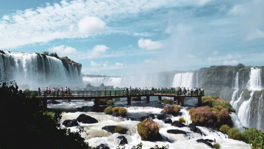 Encontraron un cuerpo en Foz de Iguazú e investigan si se trata del hombre que se cayó en las Cataratas