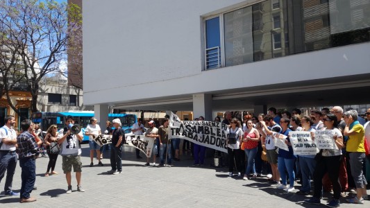 Médicos autoconvocados de la Municipalidad reclaman mejoras salariales y laborales