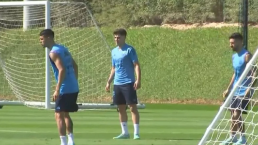 Después del golpazo, la Selección entrena y Scaloni piensa en cambios