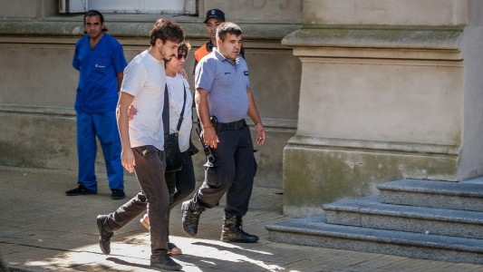 "Justicia por Fernando", dijo Juan Pedro Guarino al ingresar a los tribunales de Dolores