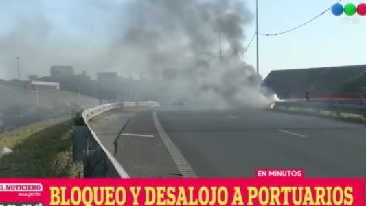 Sigue el conflicto en el puerto: corte en Circunvalación y posterior desalojo