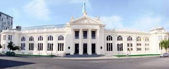 Por el robo de cables, la Facultad de Medicina quedó sin luz en algunos sectores