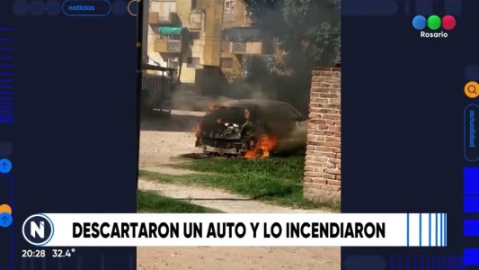 Conmoción por el incendio intencional de un auto a plena luz del día