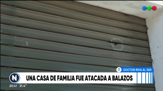 Balearon una casa y los amenazaron para que abandonen la propiedad