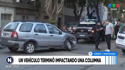 Violento choque en una esquina con señalización de «pare»