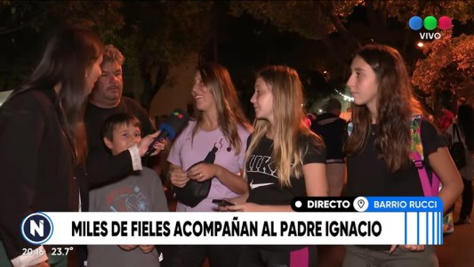 Vía Crucis: una multitud acompañó al Padre Ignacio y pidió paz, salud y trabajo