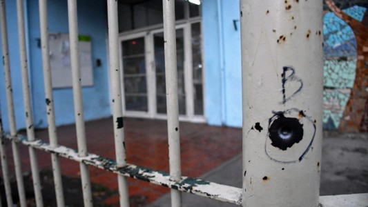 Balearon otra escuela y crece la preocupación en la comunidad educativa