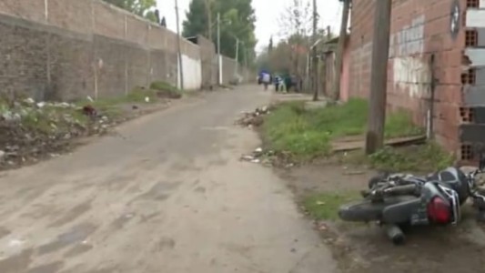 Persecución policial y fuga de motochorros en barrio La Lagunita