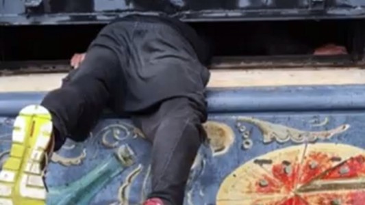 Entró a robar a una pizzería y quedó atrapado por una pesada persiana