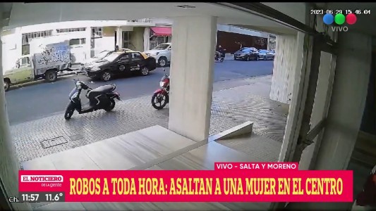 Video: un falso cadete asaltó a una mujer en pleno centro rosarino