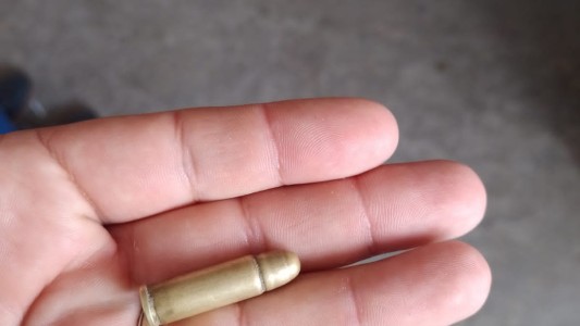 Amenazaron por segunda vez una escuela de Las Flores y suspendieron las clases