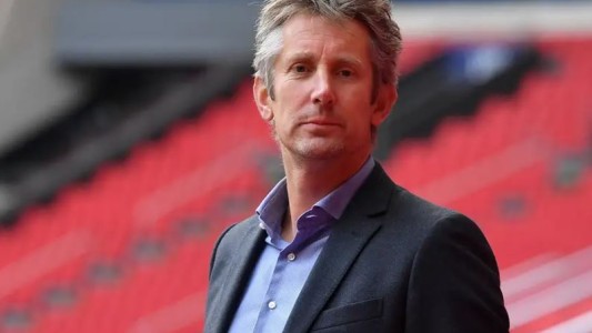 Edwin Van der Sar sufrió una hemorragia cerebral y está internado en terapia intensiva