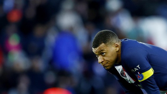 Crisis en el PSG: ahora pone a la venta a Mbappé tras bajarlo de la gira por Asia