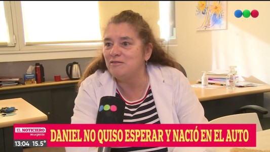 Una mujer dio a luz en la puerta de la Dirección General de Tránsito y fue asistida por agentes