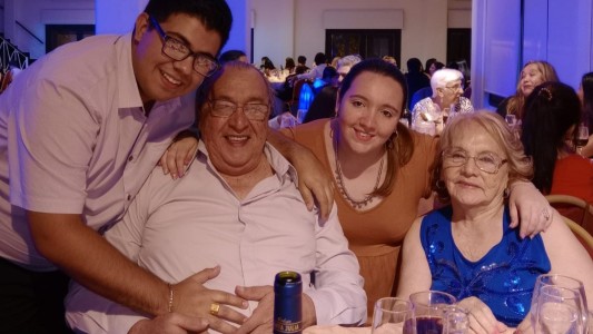 Abuelos coraje: ponen en riesgo su vida para salvar a su nieto de un gran incendio