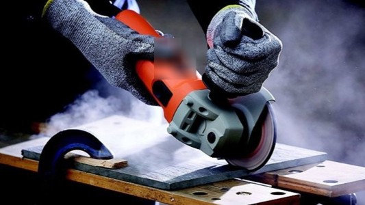 Trágico accidente doméstico: trabajaba con amoladora, sufrió un corte en el cuello y murió