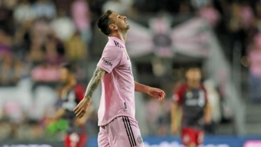 Messi encendió las alarmas: salió lesionado en el primer tiempo del partido del Inter Miami ante Toronto FC
