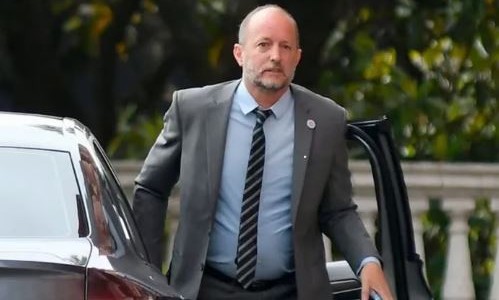 Identificaron más de 200 viajes al exterior de Insaurralde en los últimos 20 año