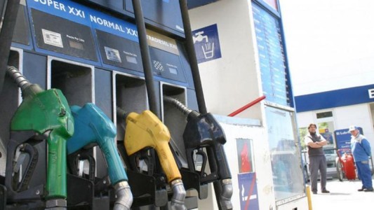 Se normaliza el suministro de combustible en Rosario y creen que en 24 horas habrá en su totalidad