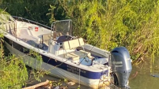 Seguir el rastro de la lancha para dar con el origen y destino de la cocaína abandonada