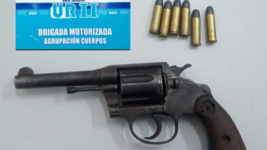 Un alumno de 17 años llevó un arma cargada a la escuela Salvador Mazza y generó conmoción