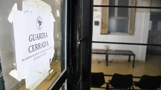 Sigue en paro de los médicos en toda la provincia, a una semana del asesinato del policía en el Provincial