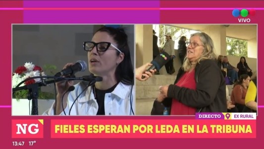 Un martes más de Leda en la ex Rural desde la tribuna y con lluvia