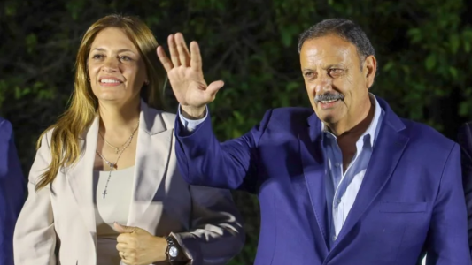 Según el gobierno riojano, su cuasimoneda permitirá "que la gente no pierda el poder adquisitivo"