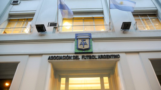 La Justicia falló contra los artículos del DNU sobre las SA en el fútbol