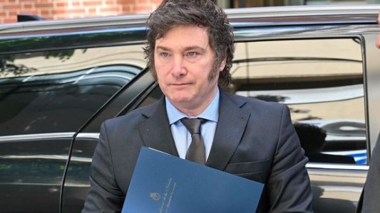 Milei celebró la aprobación en general de la Ley Ómnibus y pidió a los diputados "contar con la misma grandeza" para la votación del martes