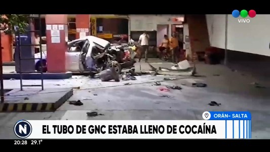 Lluvia de cocaína tras la explosión de un auto