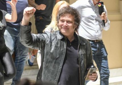 Milei declaró un patrimonio de 54 millones de pesos: un ministro tiene bienes por 6 mil millones y otro hizo público un "Fitito"