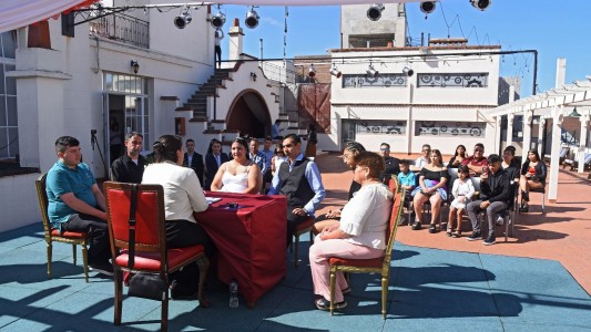 ¡Sí, quiero!: Comenzaron los casamientos en espacios públicos