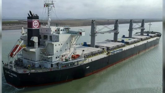 Remueven un barco en el Paraná que impedía la navegación a los puertos de la región