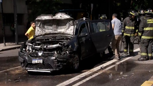 Choque e incendio en Avenida Pellegrini