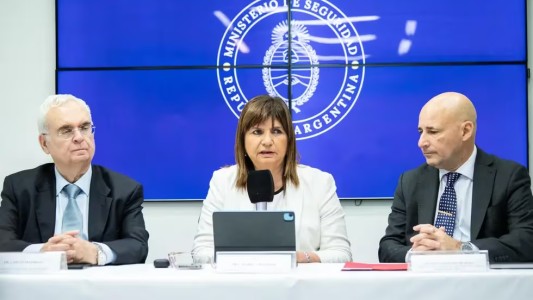 Patricia Bullrich presentó el nuevo reglamento para el uso de armas que le da más libertad a las fuerzas federales