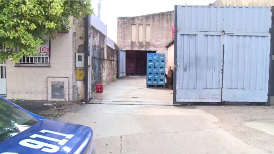 Intentó robar en una distribuidora, lo descubrieron y fue detenido