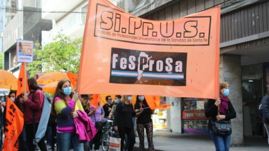 Salud en crisis: trabajadores van al paro este martes en Rosario