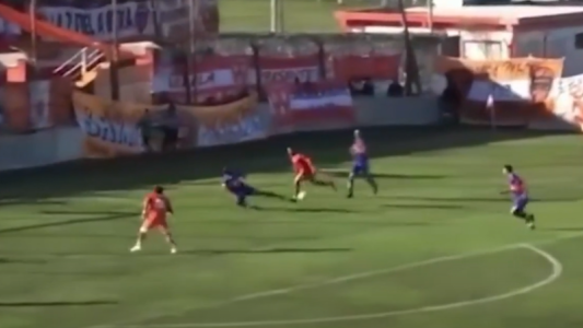 Video: un penal "fantasma" en el ascenso