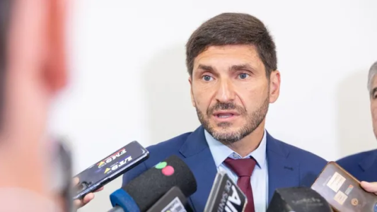 Pullaro: “Vamos a acompañar la Ley Bases”