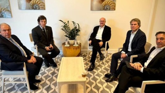Milei se reunió con el titular del BID: analizaron el programa económico y evaluaron perspectivas para nuevos fondos