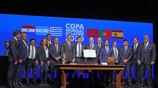 Acuerdo firmado: FIFA y Conmebol oficializaron la primera fecha del Mundial 2030