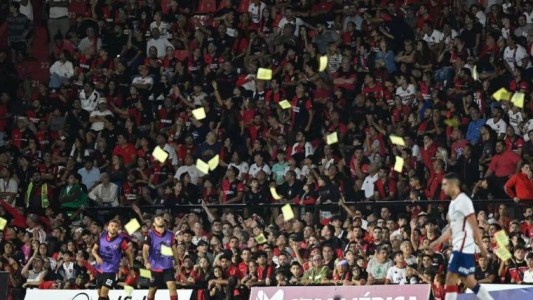 Causa panfletos: acusados quedaron libres, pero no podrán ir a la cancha