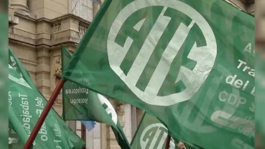 Movilización de ATE por despidos en la Secretaría de Niñez y Familia