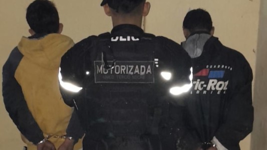 Dos detenidos al intentar abrir un auto