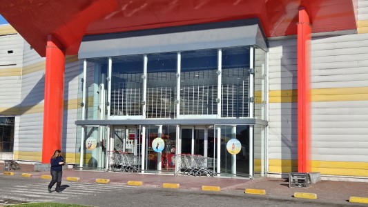 Explosión en el nuevo Easy del complejo Libertad