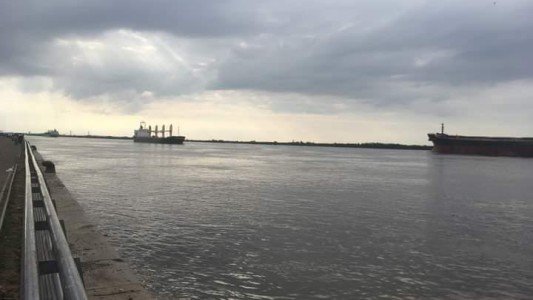 El clima en Rosario presenta un martes gris,  húmedo y con neblina