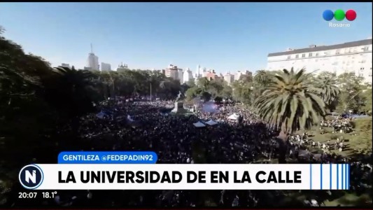 Masiva marcha en Rosario por la universidad pública