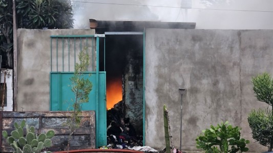 Voraz incendio en una vivienda de zona norte